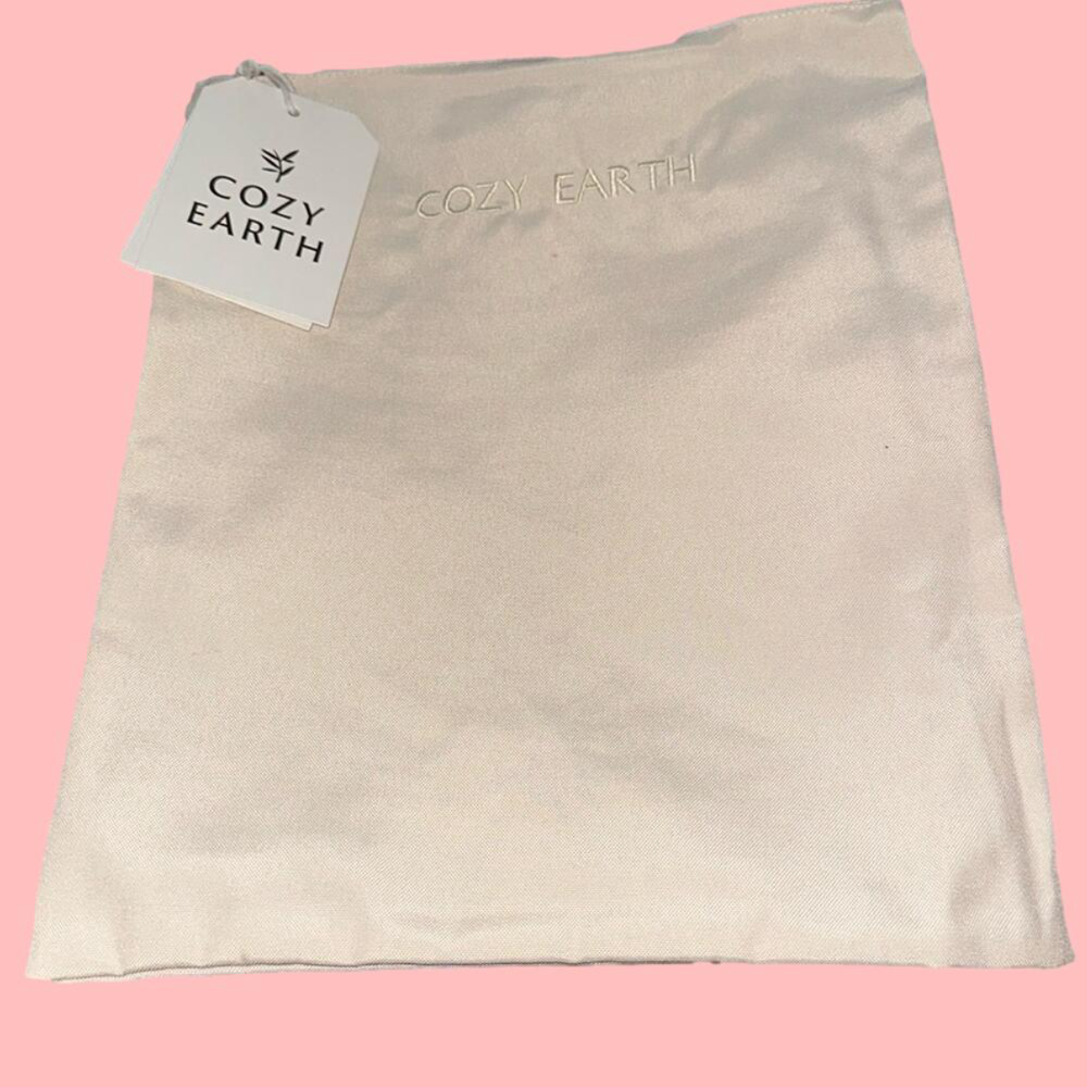 Cozy Earth Pouch